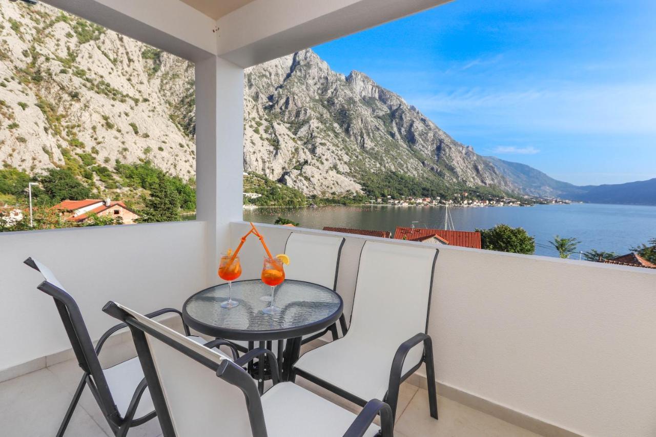 Sea Star Luxury Apartment Котор Екстериор снимка