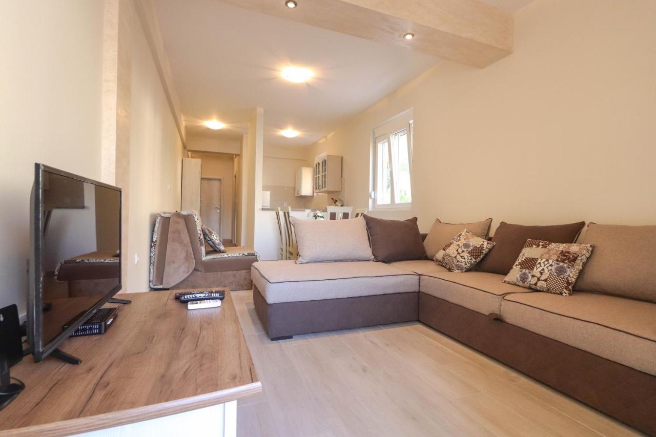 Sea Star Luxury Apartment Котор Екстериор снимка