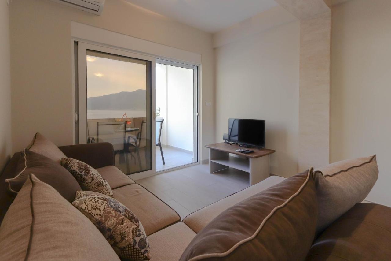 Sea Star Luxury Apartment Котор Екстериор снимка