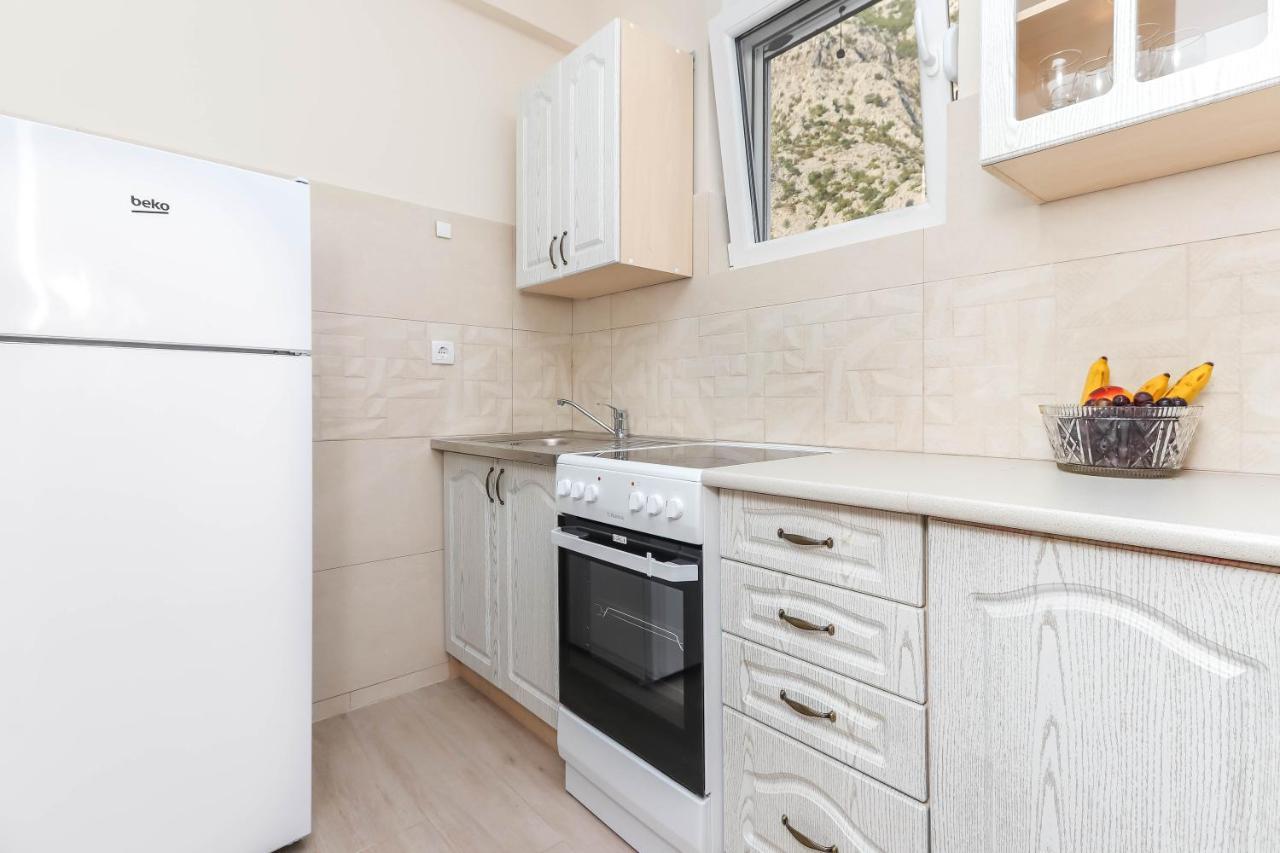 Sea Star Luxury Apartment Котор Екстериор снимка