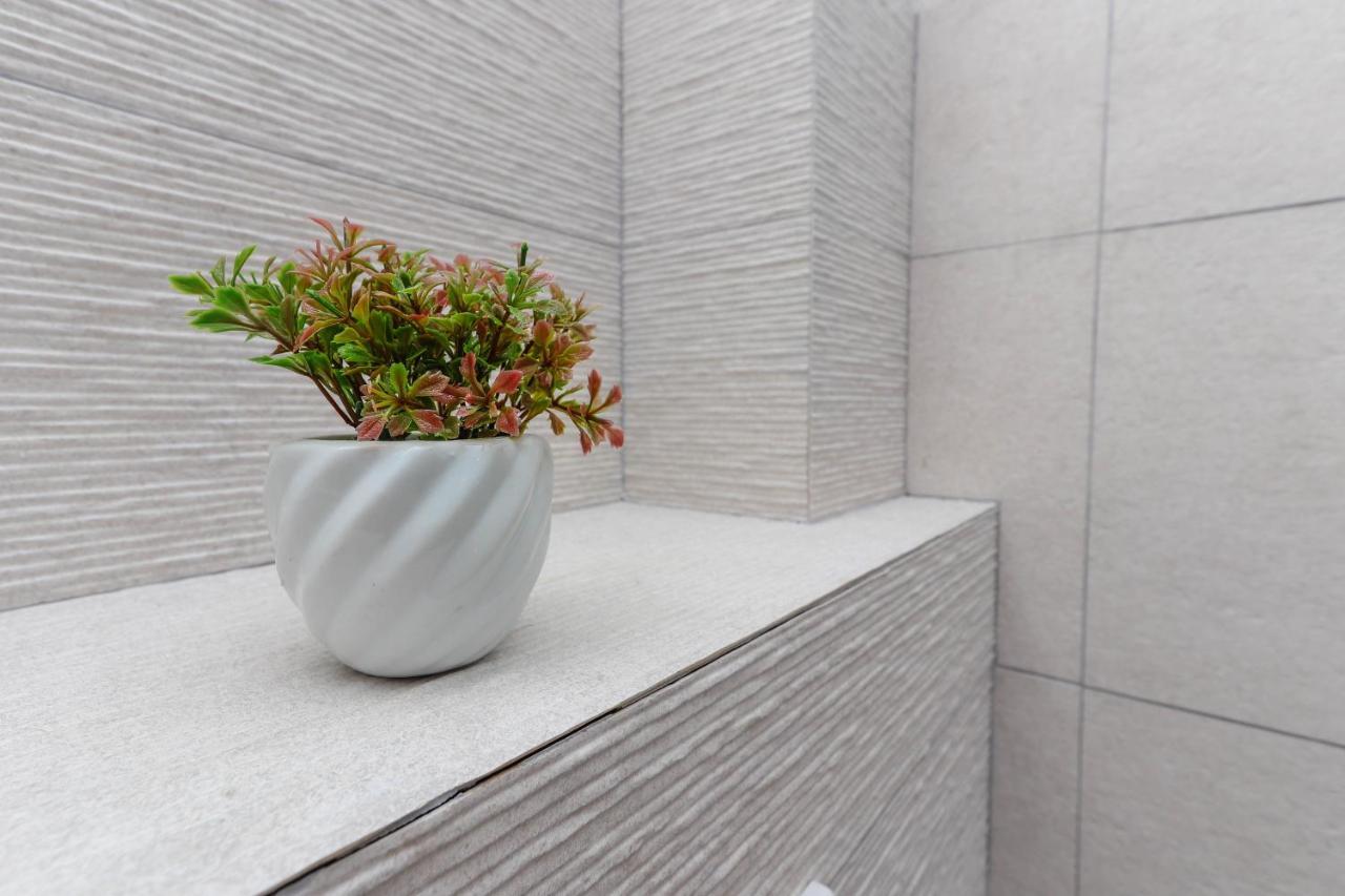 Sea Star Luxury Apartment Котор Екстериор снимка