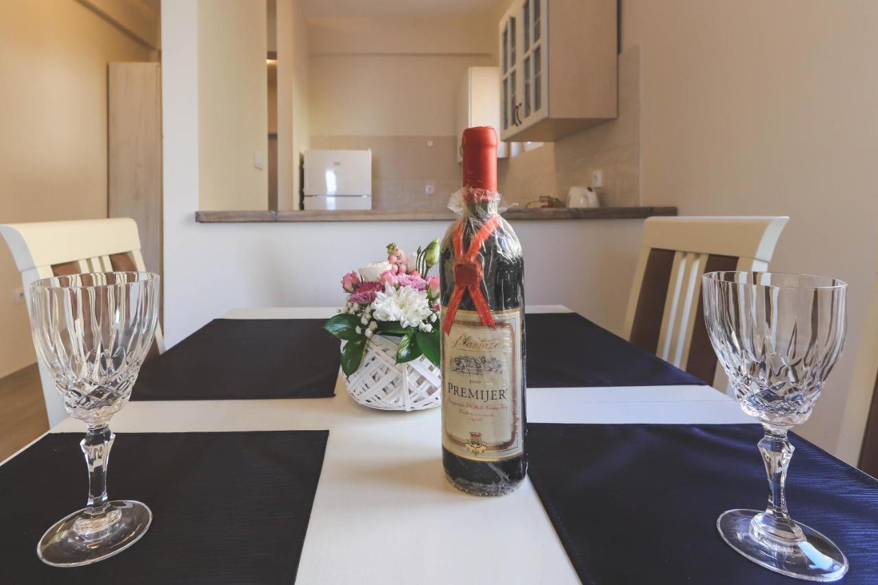 Sea Star Luxury Apartment Котор Екстериор снимка