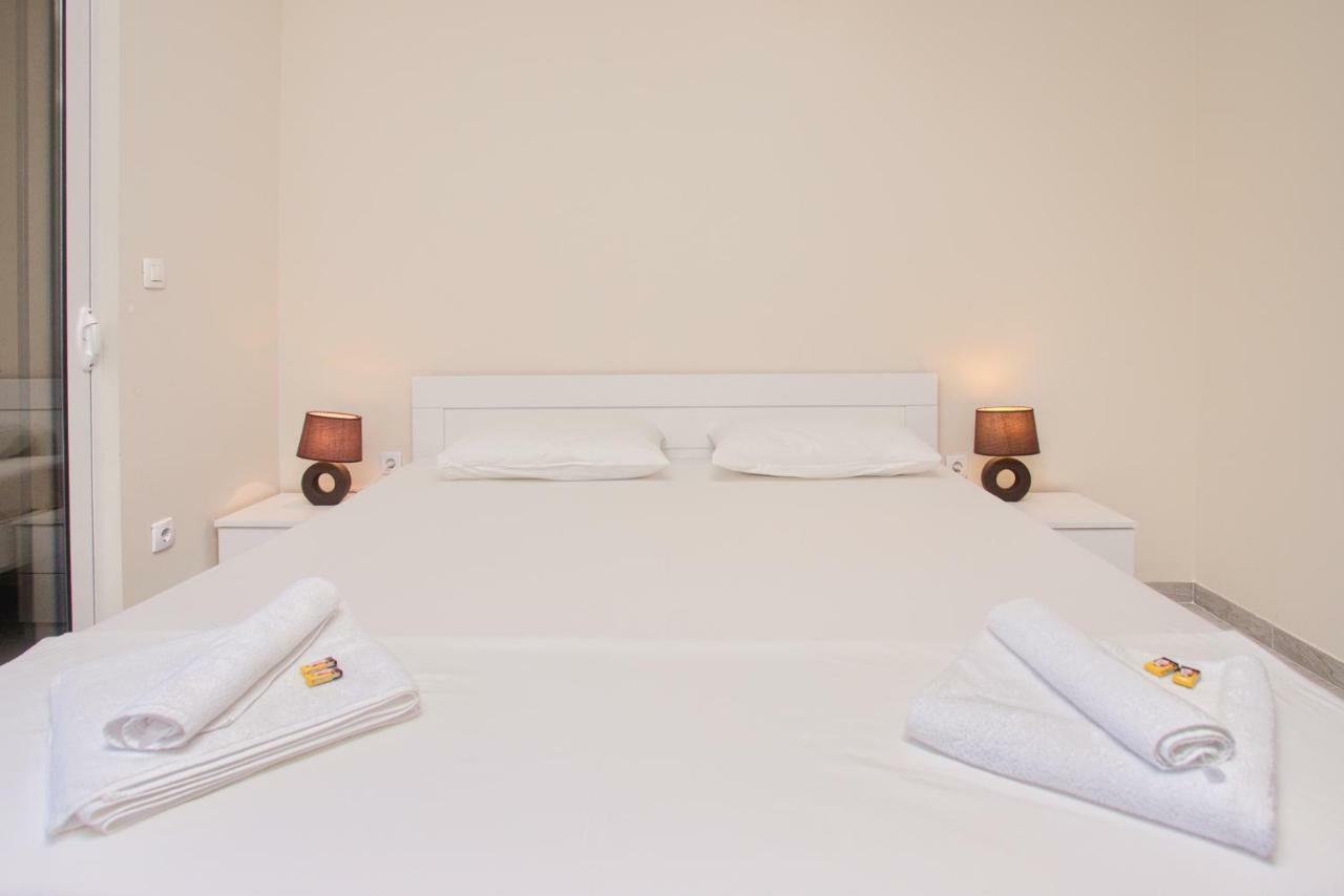 Sea Star Luxury Apartment Котор Екстериор снимка