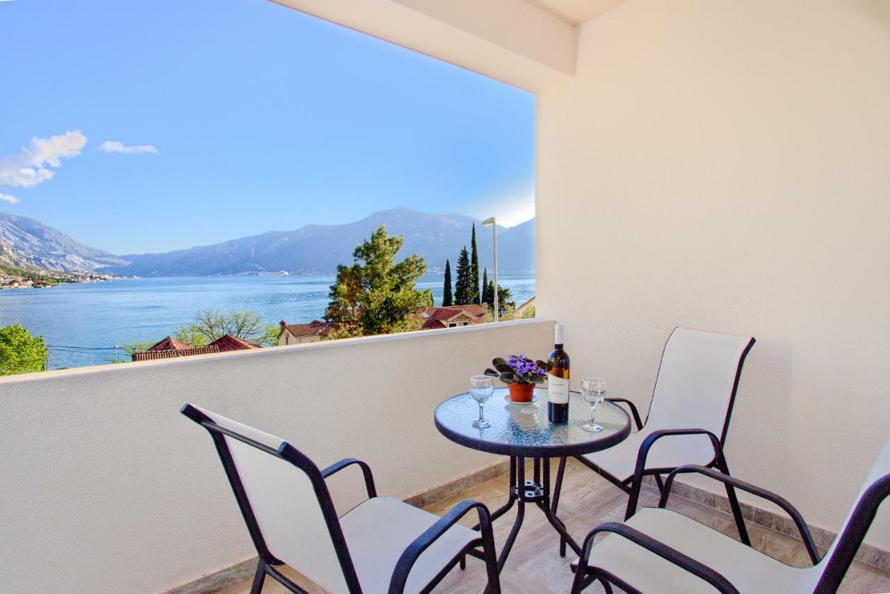 Sea Star Luxury Apartment Котор Екстериор снимка