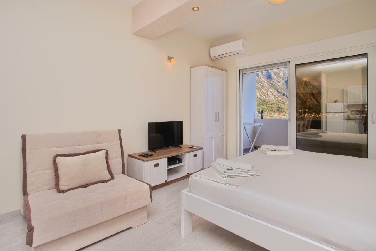 Sea Star Luxury Apartment Котор Екстериор снимка