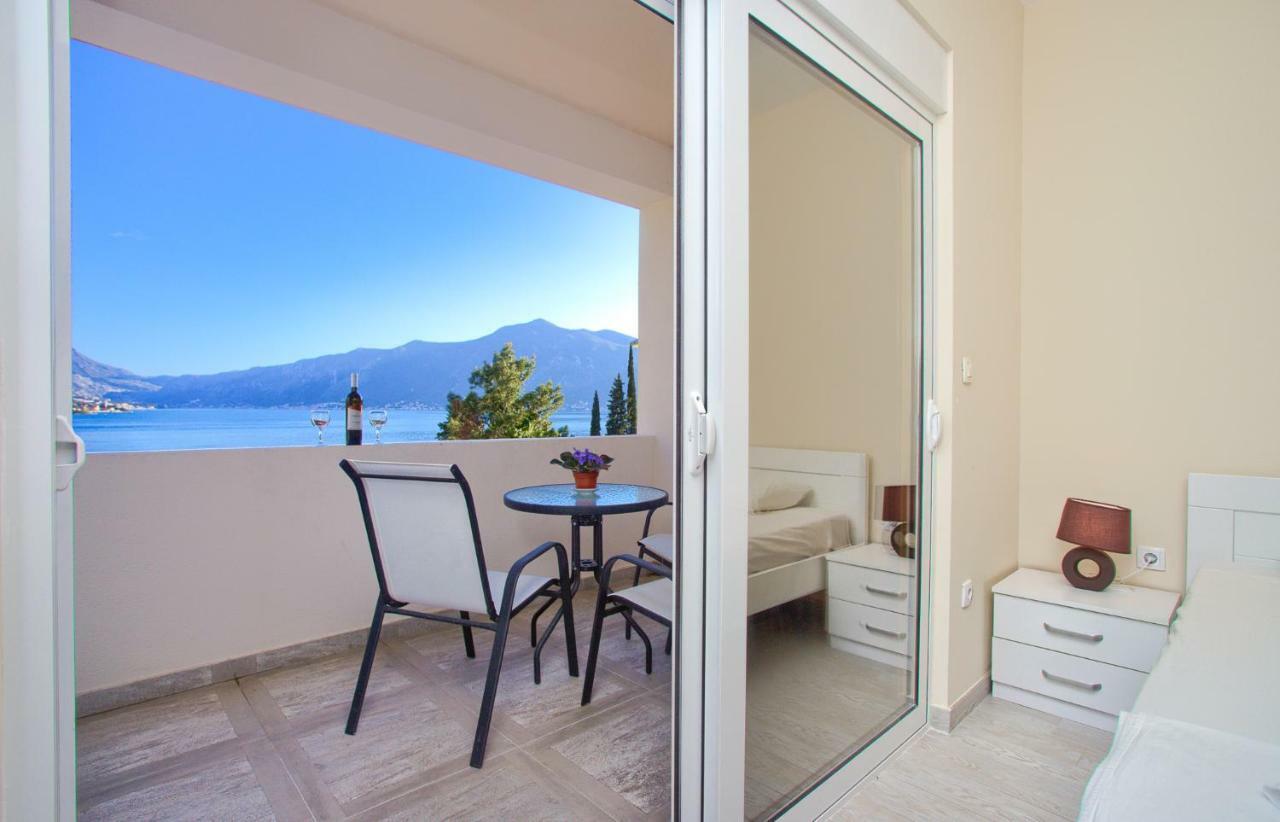 Sea Star Luxury Apartment Котор Екстериор снимка